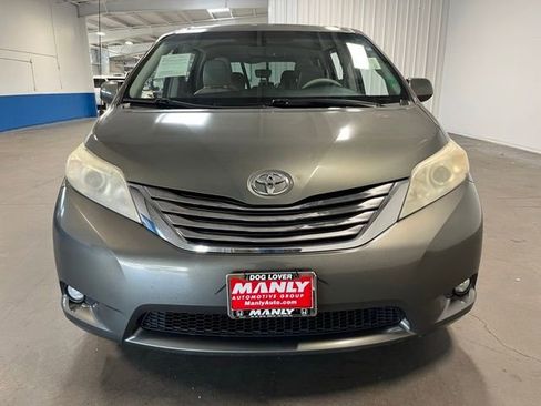 Used 2011 Toyota Sienna XLE FWD image 8