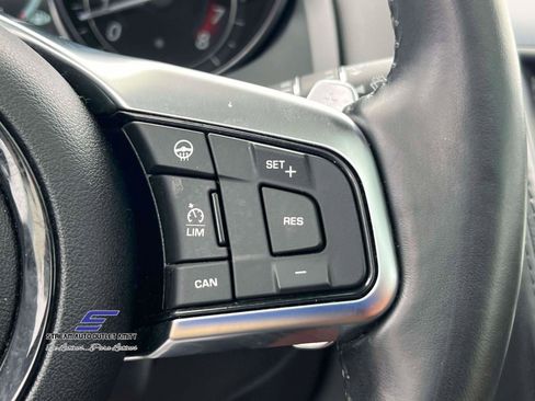 Used 2019 Jaguar F-TYPE R-Dynamic image 20