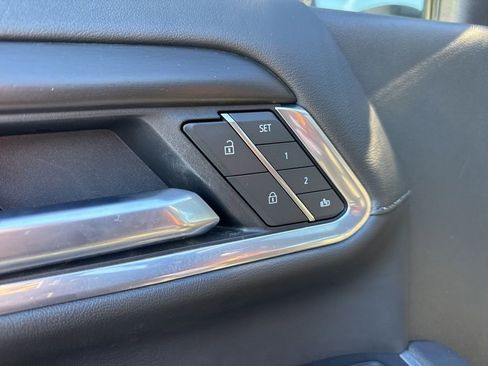 Used 2025 GMC Sierra 2500 Denali image 11