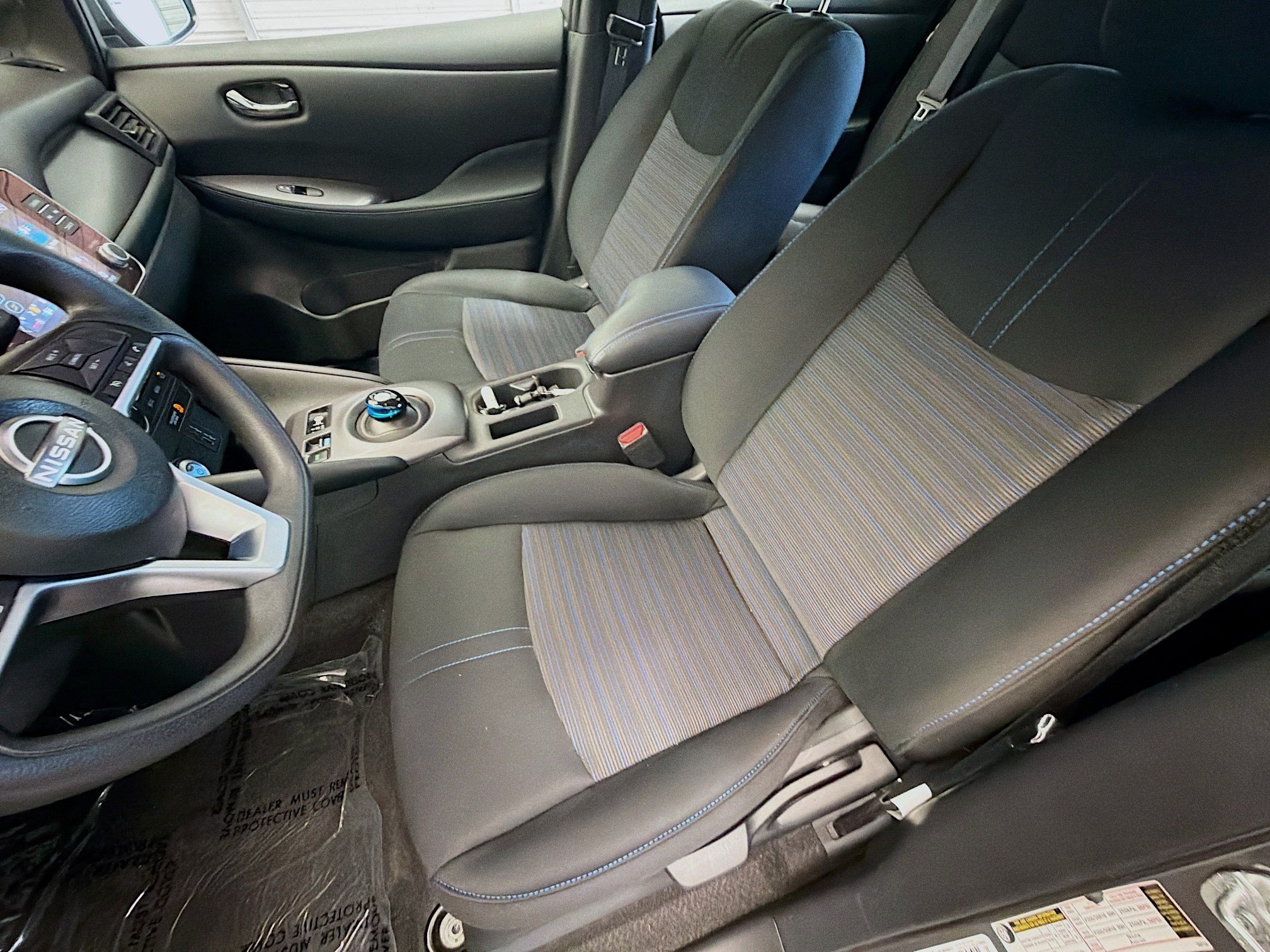 Used 2025 Nissan Leaf S FWD image 11