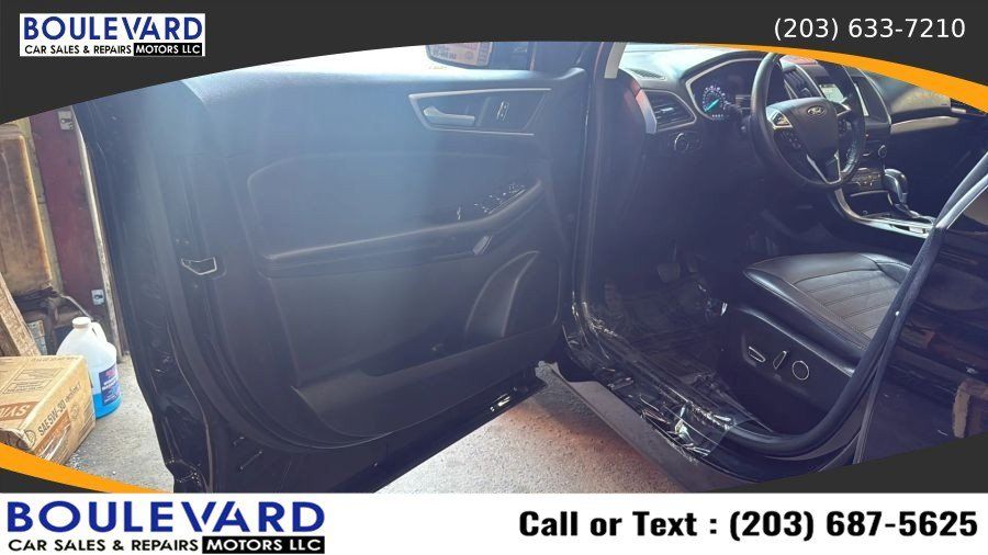 Used 2018 Ford Edge SEL w/ Equipment Group 201A AWD/4WD image 29