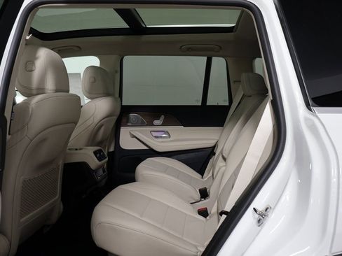 New 2026 Mercedes-Benz GLS 450 4MATIC image 6