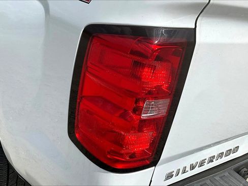 Used 2017 Chevrolet Silverado 1500 LT w/ All Star Edition image 29