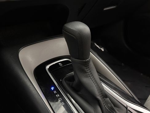 Used 2021 Toyota Corolla LE image 13