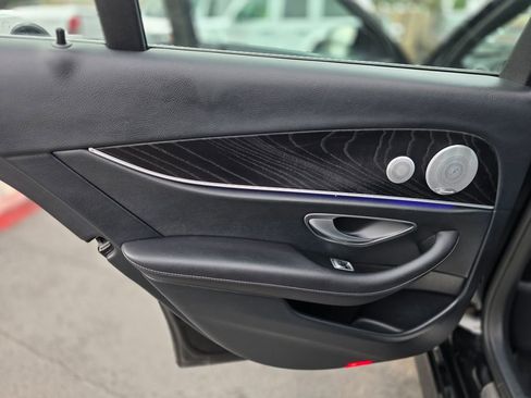 Used 2020 Mercedes-Benz E 350 Sedan image 17
