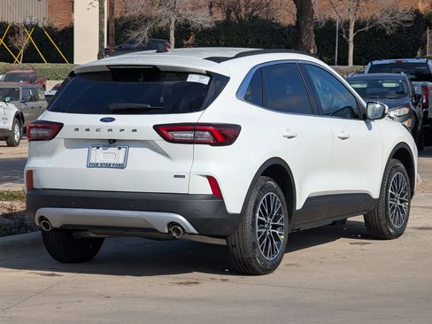 New 2026 Ford Escape SE image 4