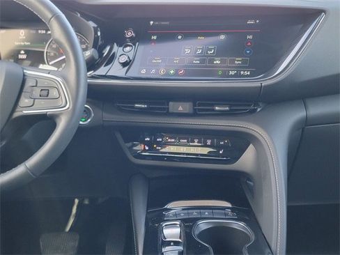Used 2023 Buick Envision Essence image 27