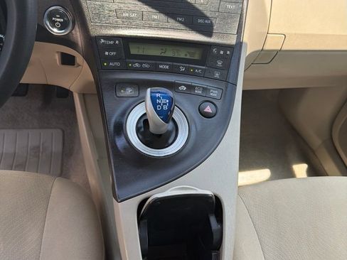 Used 2010 Toyota Prius Five FWD image 11