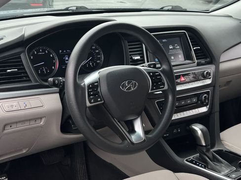 Used 2019 Hyundai Sonata SE image 16