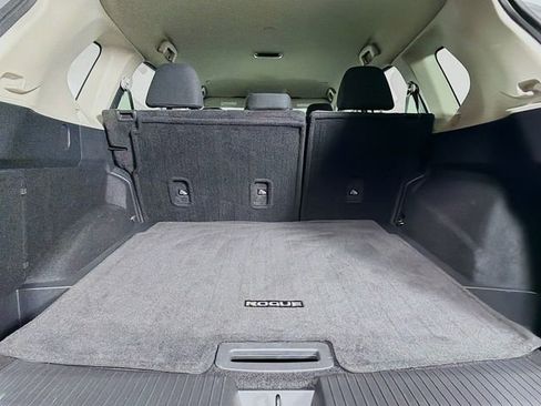 Certified 2023 Nissan Rogue SV image 25