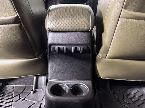 Used 2011 Jeep Wrangler Unlimited 70th Anniversary w/ Dual Top Group AWD/4WD image 13
