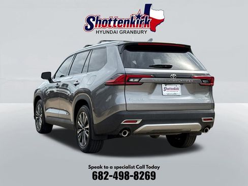 Used 2025 Toyota Grand Highlander AWD Hybrid image 8