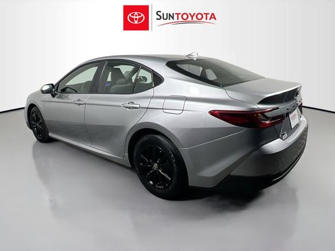 Used 2025 Toyota Camry LE image 6