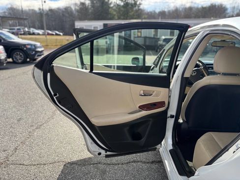 Used 2012 Lexus HS 250h image 23
