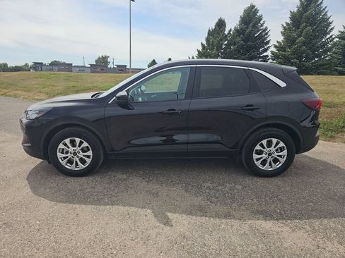 Used 2023 Ford Escape Active w/ Tech Pack #2 AWD/4WD image 2