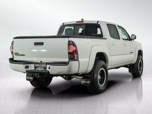 Used 2015 Toyota Tacoma 4x4 Double Cab w/ TRD Sport Package image 5