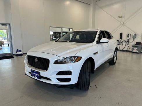 Used 2019 Jaguar F-PACE Premium AWD/4WD image 10