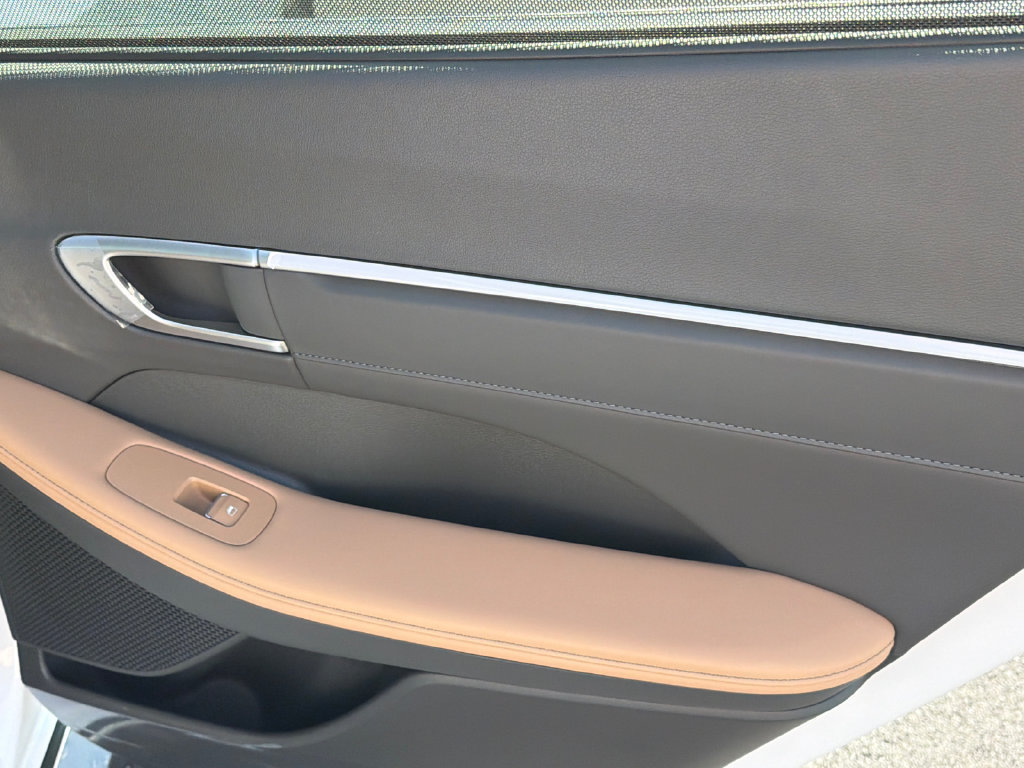 New 2026 Hyundai Sonata Limited FWD image 17
