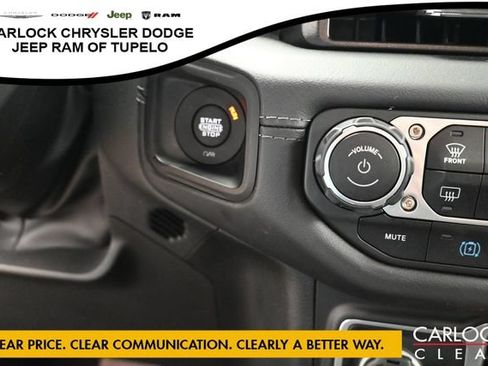 Used 2025 Jeep Wrangler Unlimited Sahara AWD/4WD image 21