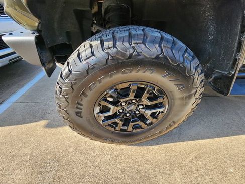 Used 2024 Ford Bronco Raptor AWD/4WD image 9