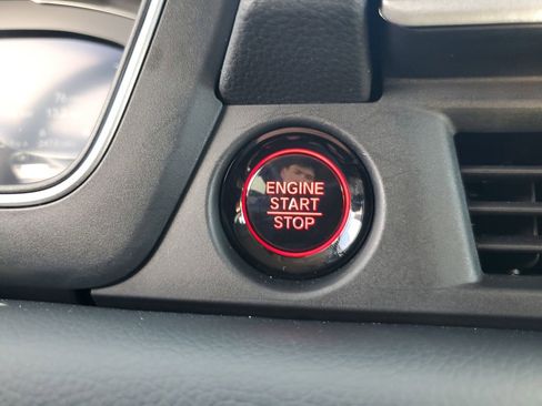 Used 2025 Honda Pilot Elite image 34