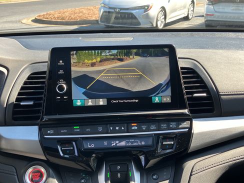 Certified 2025 Honda Odyssey EX-L image 27