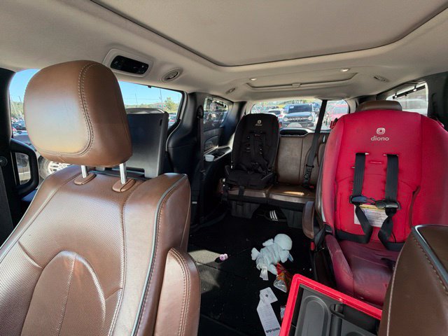 Used 2017 Chrysler Pacifica Limited FWD image 45