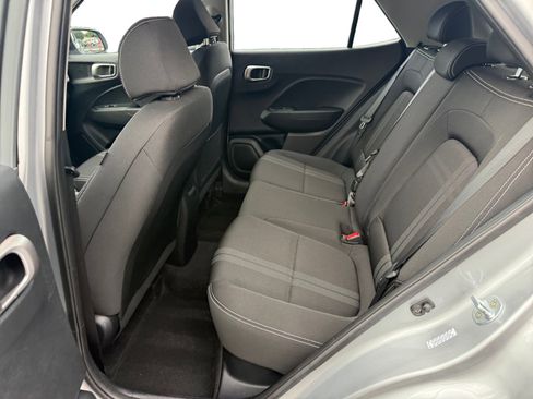 Certified 2023 Hyundai Venue SEL image 16