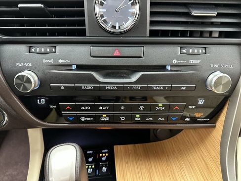 Used 2017 Lexus RX 350 AWD w/ Premium Package image 19