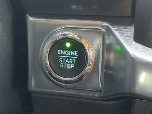 Used 2021 Ford F150 Lariat w/ Equipment Group 502A High image 28