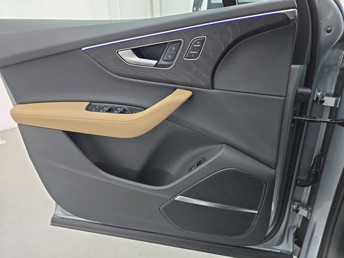 Used 2025 Audi Q7 3.0T Premium Plus w/ Premium Plus Package image 29