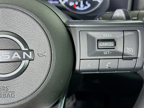 Used 2023 Nissan Rogue S image 14