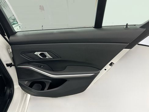 Used 2025 BMW 330i xDrive Sedan image 32