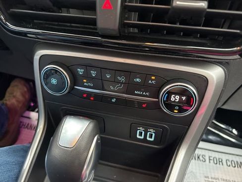 Used 2021 Ford EcoSport Titanium image 18