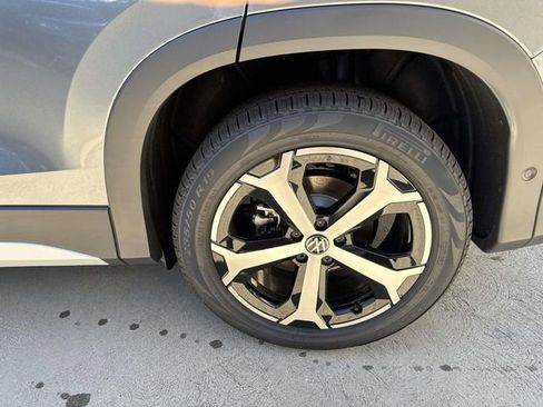 New 2026 Volkswagen Tiguan SE FWD image 5