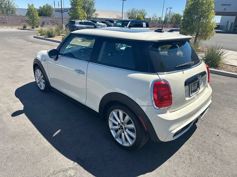 Used 2016 MINI Cooper S FWD image 2
