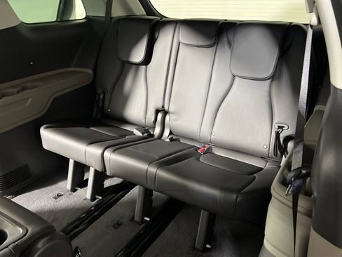 New 2026 Kia Carnival LXS image 24