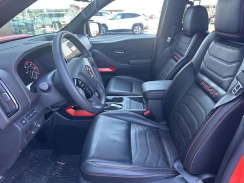 Used 2025 Nissan Frontier PRO-4X w/ Pro Premium Package image 9