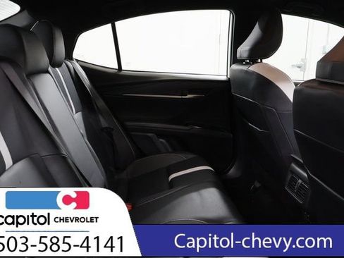 Used 2025 Toyota Camry SE FWD image 28