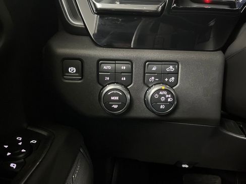 Used 2025 GMC Sierra 1500 SLT w/ SLT Premium Package image 22