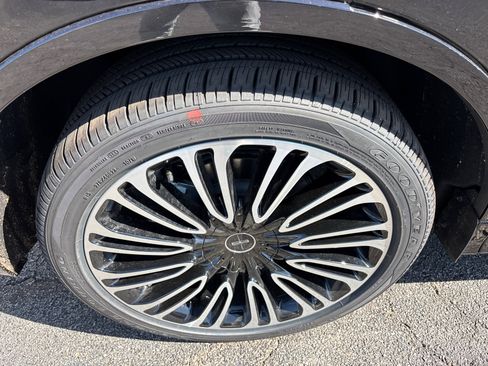 New 2025 Lincoln Aviator Black Label image 10