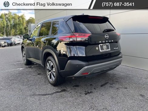 Used 2023 Nissan Rogue SV image 14