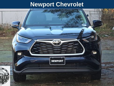 Used 2022 Toyota Highlander XLE image 10