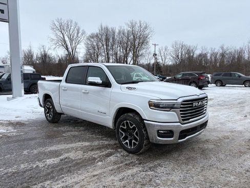 Used 2025 RAM 1500 Laramie image 3