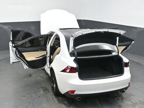 Used 2016 Lexus IS 200t image 47