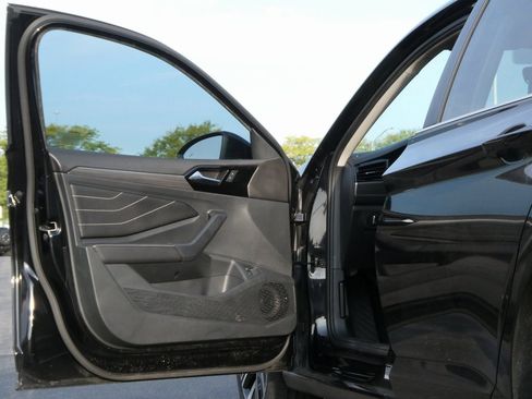 Used 2024 Volkswagen Jetta SEL image 26