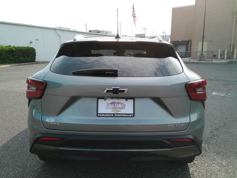 Used 2025 Chevrolet Trax ACTIV w/ Sunroof Package FWD image 7