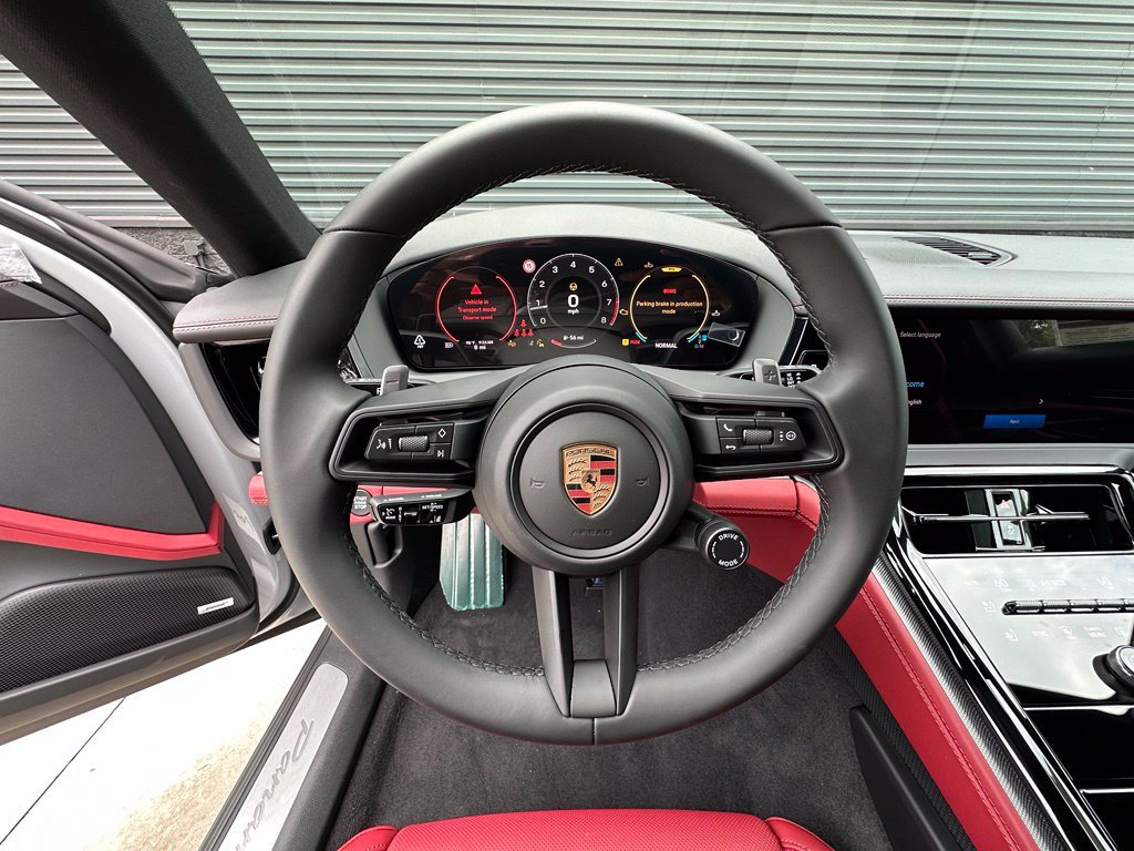 Used 2026 Porsche Panamera RWD image 23