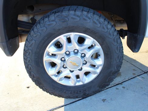 Used 2023 Chevrolet Silverado 2500 LT w/ Convenience Package image 40