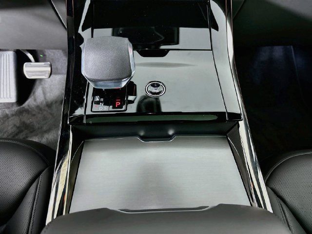 New 2026 Land Rover Range Rover Sport Dynamic SE AWD/4WD image 18